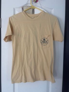 Salt Life Men's Pocket Tee in Pale Yellow with Chest Emblem
